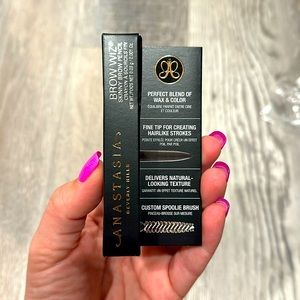 Anastasia Beverly Hills mini Skinny Brow Wiz in shade taupe